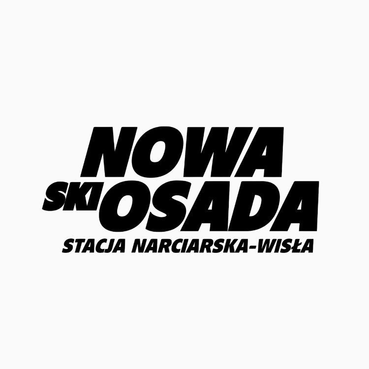 Logo Stacji Narciarskiej Nowa Ski Osada, Wisła, na białym tle. Czarny napis: Nowa Ski Osada i pod nim Stacja Narciarska-Wisła.